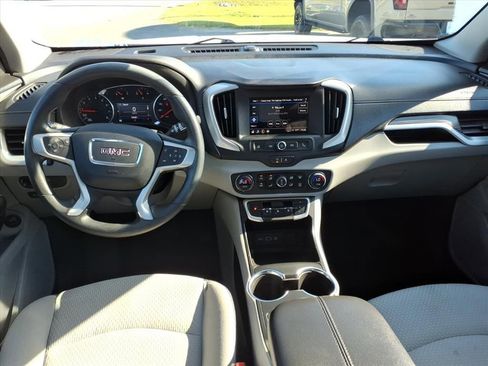 Used 2023 GMC Terrain SLE w/ Driver Convenience Package image 12
