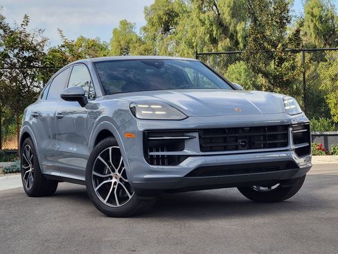 New 2025 Porsche Cayenne Coupe AWD/4WD image 9