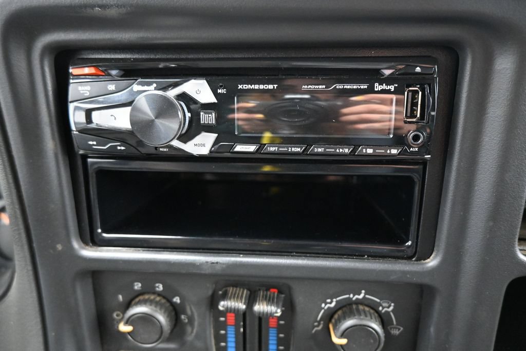 Used 2005 Chevrolet Silverado 2500 LS AWD/4WD image 18