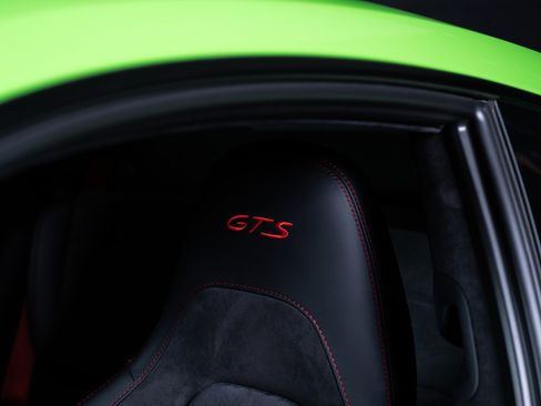 Used 2018 Porsche 911 Carrera GTS RWD image 9