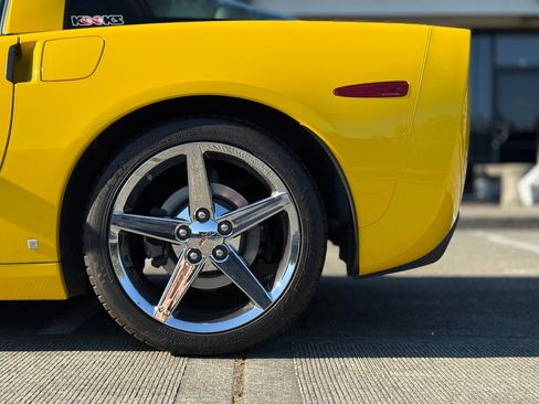 Used 2007 Chevrolet Corvette Coupe RWD image 13