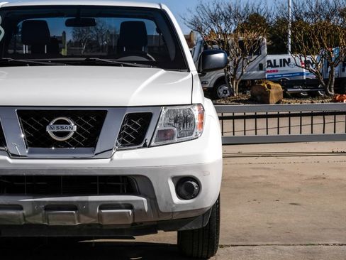 Used 2019 Nissan Frontier S image 39