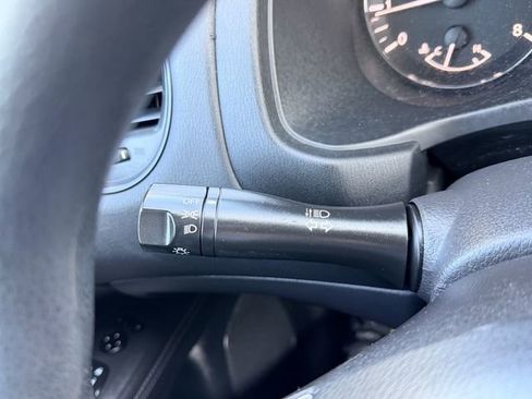 Used 2019 Nissan Pathfinder S image 17