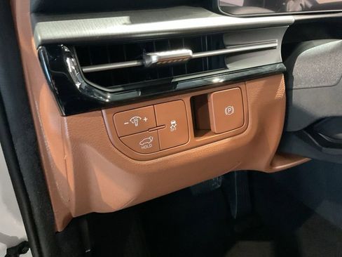 New 2026 Kia Sportage X-Line w/ X-Line Technology Package AWD/4WD image 12
