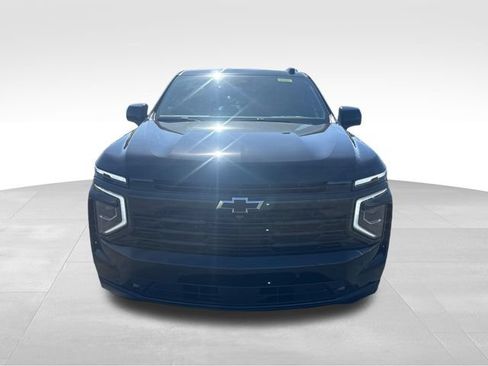 New 2026 Chevrolet Suburban RST w/ Comfort Package AWD/4WD image 8