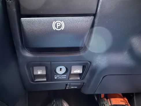 Used 2005 Lexus LS 430 image 24