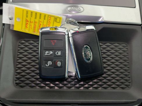 Used 2020 Land Rover Range Rover Evoque SE image 33