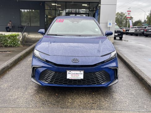 Certified 2025 Toyota Camry SE w/ Convenience Package AWD/4WD image 3