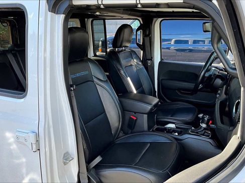 Used 2022 Jeep Wrangler Unlimited Rubicon 4xe w/ Cold Weather Group image 8