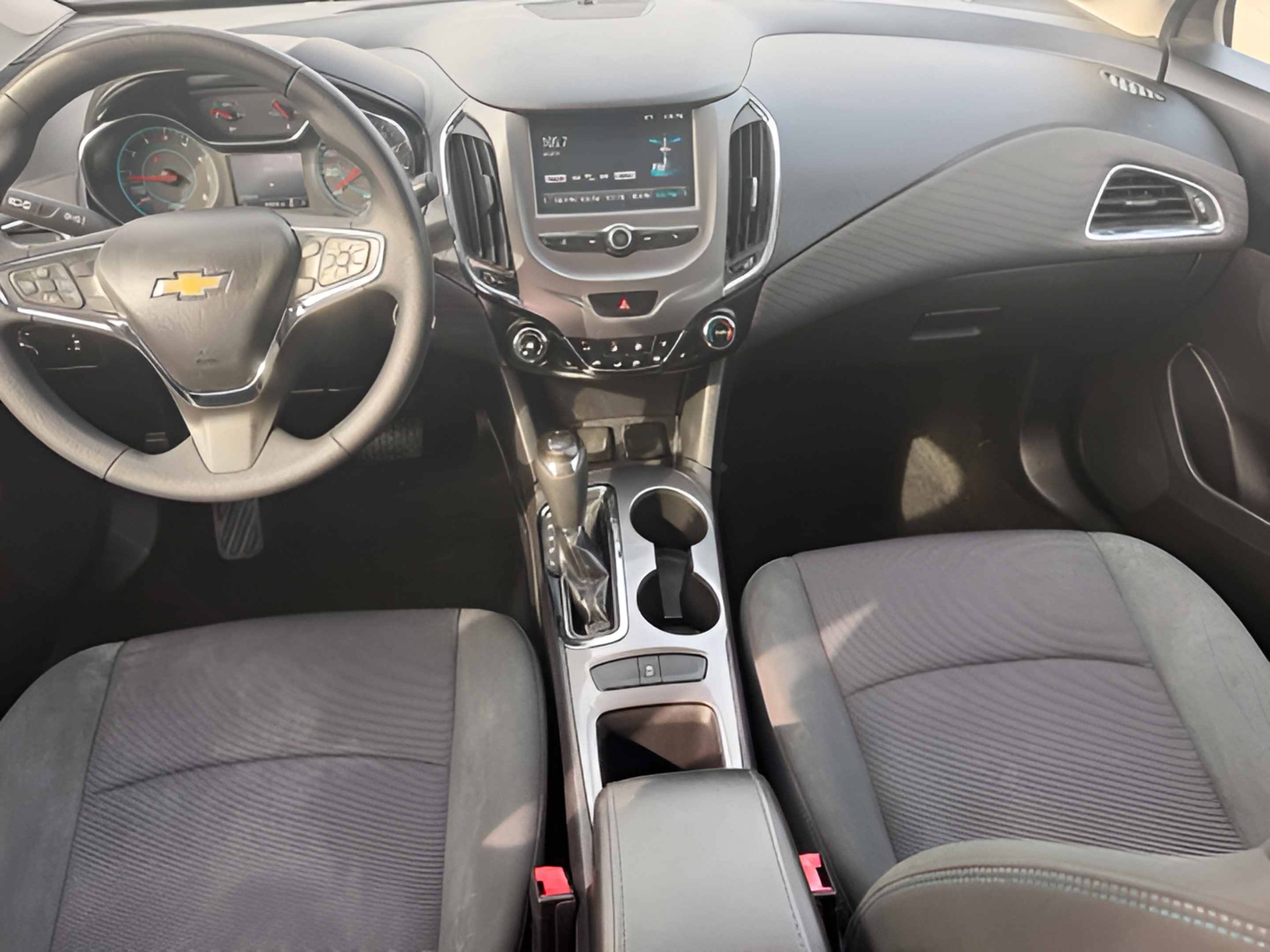 Used 2017 Chevrolet Cruze LT w/ Convenience Package FWD image 11