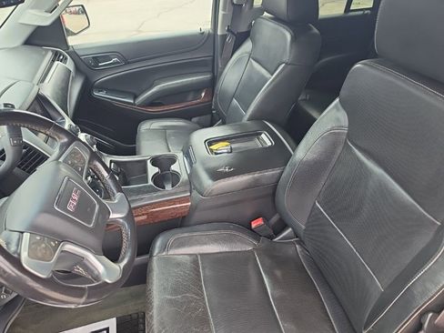 Used 2015 GMC Yukon SLT w/ HD Trailering Package image 24