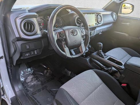 Used 2023 Toyota Tacoma TRD Off-Road image 9