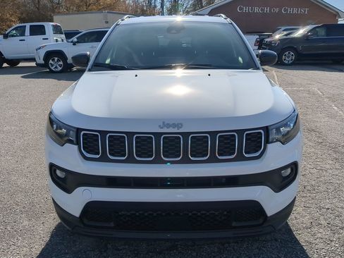 New 2026 Jeep Compass Latitude image 7