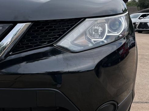 Used 2018 Nissan Rogue Sport S w/ S Appearance Package AWD/4WD image 13