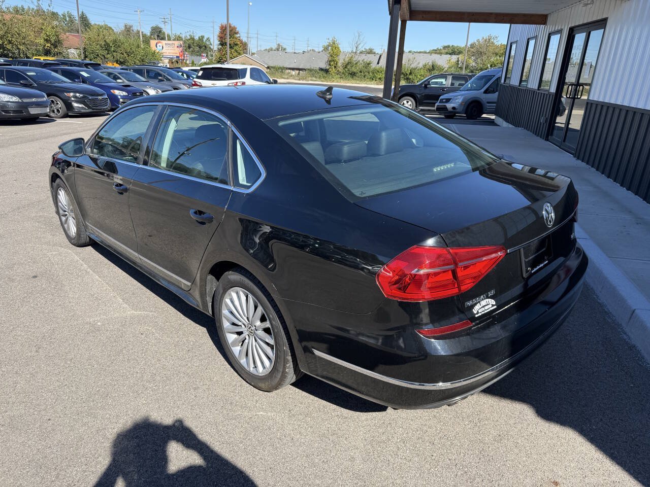 Used 2016 Volkswagen Passat 1.8T SE FWD image 11