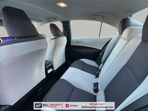 Used 2023 Toyota Corolla LE image 12
