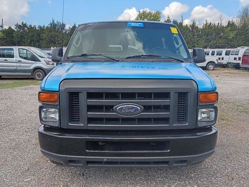 Used 2009 Ford E-150 and Econoline 150 Wagon image 2