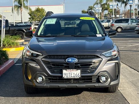Used 2025 Subaru Outback Premium image 11