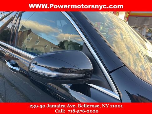 Used 2021 Mercedes-Benz GLB 250 4MATIC w/ Premium Package image 11