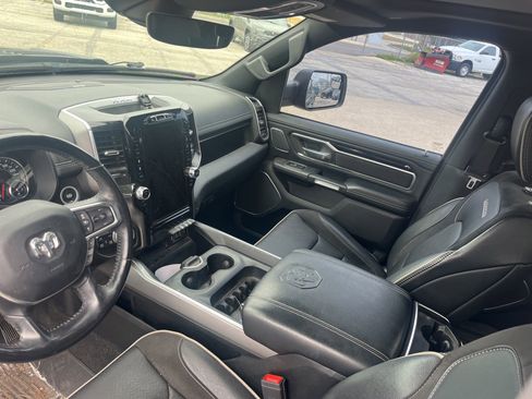 Used 2020 RAM 1500 Laramie AWD/4WD image 11