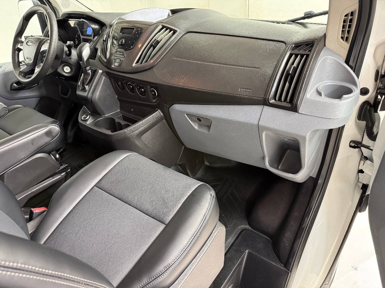 Used 2019 Ford Transit 250 130 Low Roof w/ Exterior Upgrade Package RWD image 23
