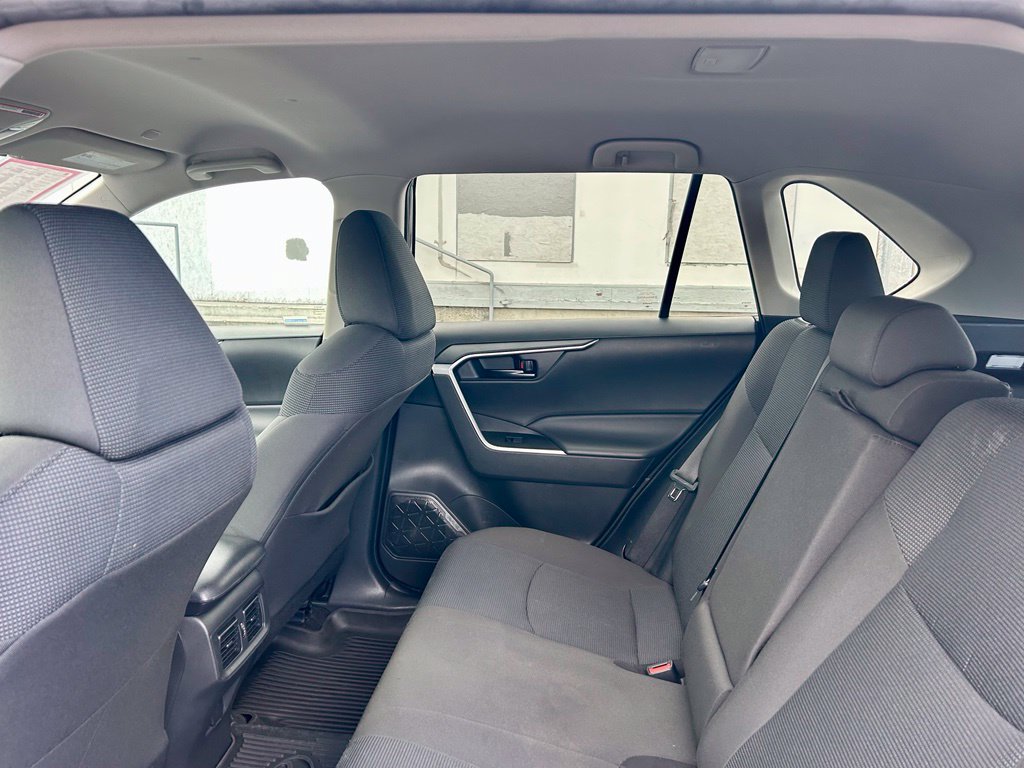 Certified 2023 Toyota RAV4 LE AWD/4WD image 12