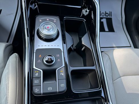 New 2025 Kia Sorento SX Prestige image 38