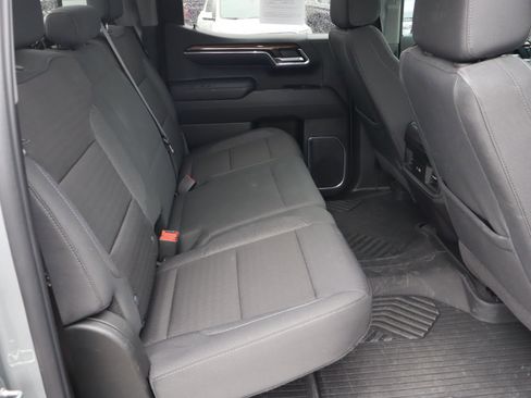 Used 2024 Chevrolet Silverado 1500 LT Trail Boss w/ Convenience Package II image 35