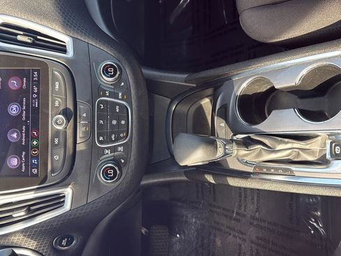 Used 2023 Chevrolet Malibu LT FWD image 19
