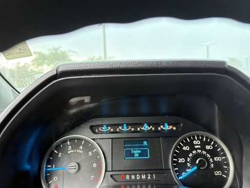 Used 2015 Ford F150 XLT RWD image 14