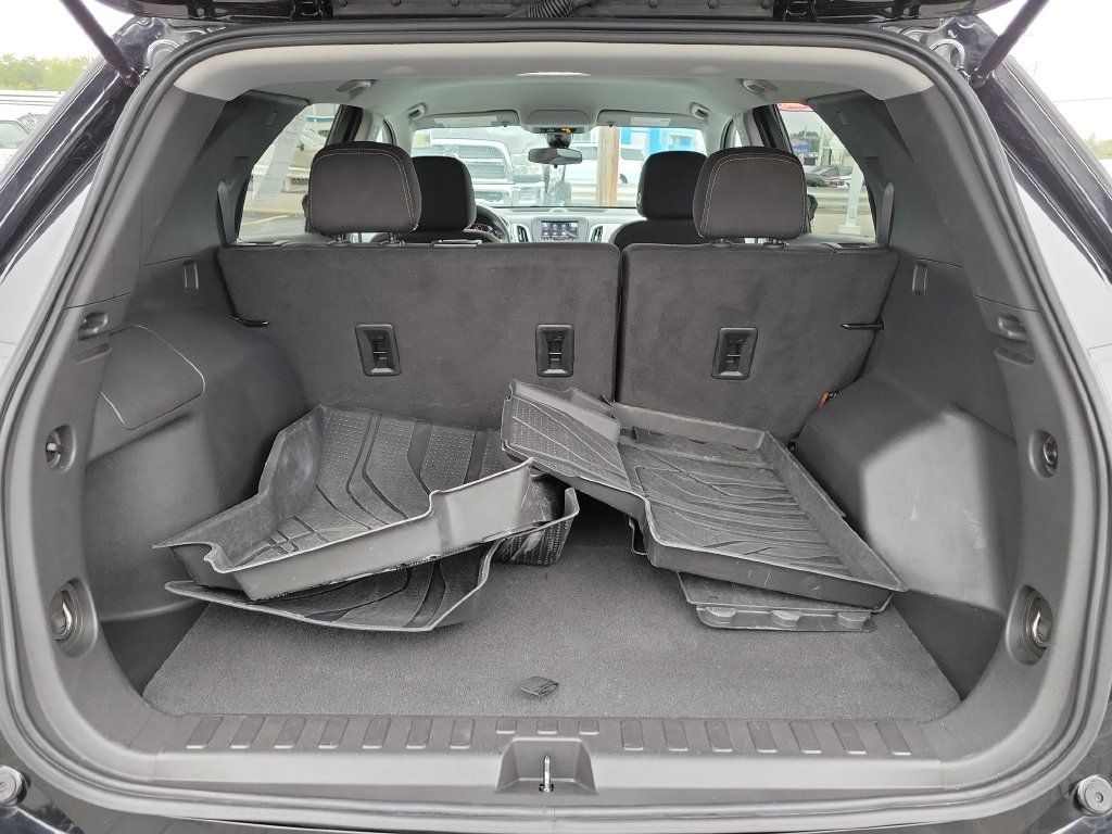 Used 2024 Chevrolet Equinox LS w/ LS Convenience Package FWD image 12