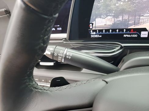 Used 2023 Cadillac Escalade Sport w/ LPO, ONYX Package image 36