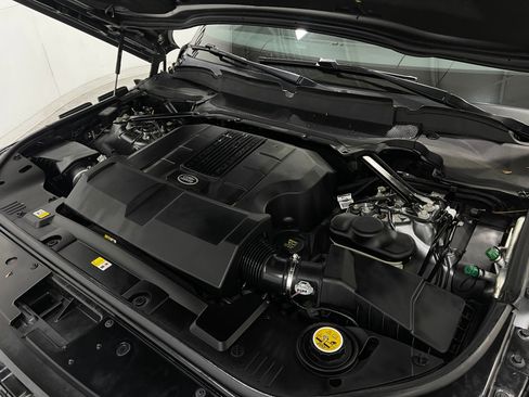 Used 2019 Land Rover Range Rover Supercharged AWD/4WD image 28