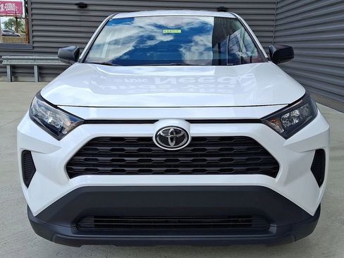Used 2022 Toyota RAV4 LE AWD/4WD image 5