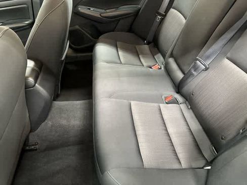 Used 2024 Nissan Altima 2.5 SV FWD image 11