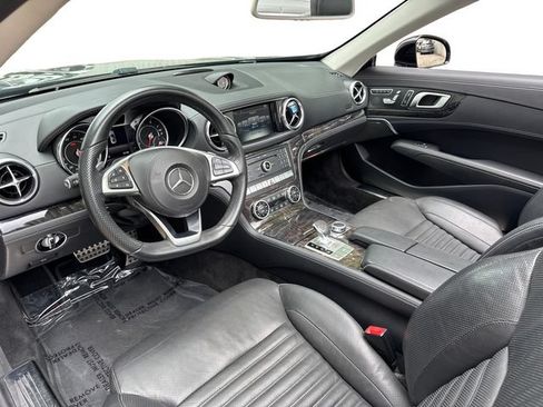 Used 2017 Mercedes-Benz SL 550 image 7