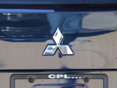 Used 2023 Mitsubishi Outlander SE image 5