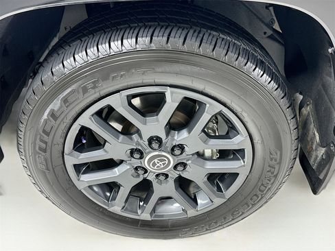 Used 2024 Toyota Sequoia Platinum image 33