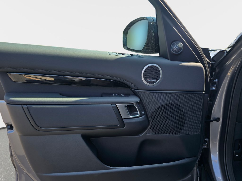 New 2026 Land Rover Discovery S AWD/4WD image 30