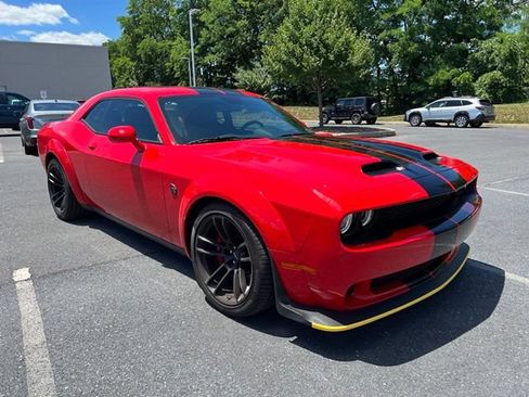 Used 2022 Dodge Challenger SRT Hellcat RWD image 3
