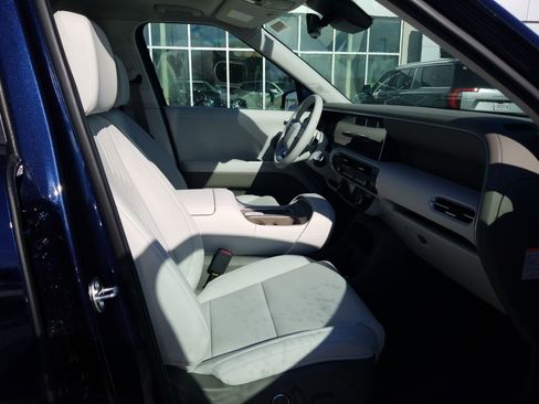 Used 2026 Hyundai Palisade SEL Premium image 17