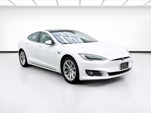Used 2019 Tesla Model S AWD image 3