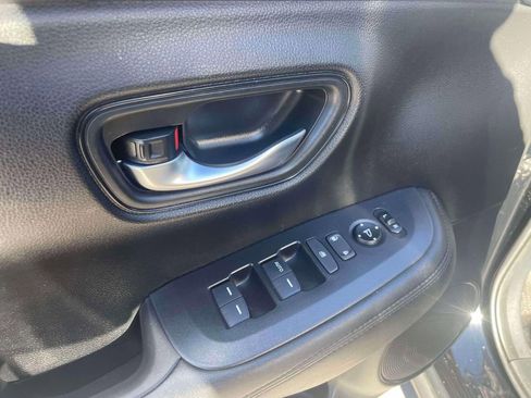 Certified 2024 Honda HR-V LX image 15