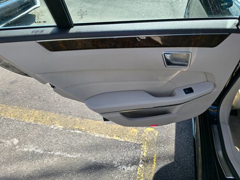 Used 2015 Mercedes-Benz E 250 BlueTEC 4MATIC Sedan w/ Premium 1 Package image 23