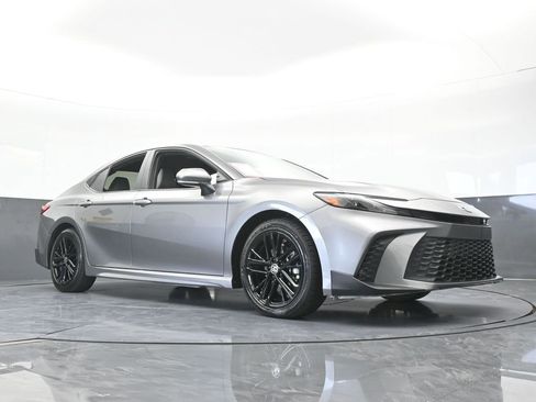 Used 2025 Toyota Camry SE w/ Multimedia Upgrade Package FWD image 62