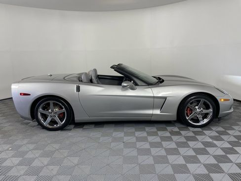 Used 2005 Chevrolet Corvette Convertible w/ Preferred Equipment Group image 8