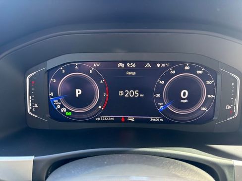 Certified 2023 Volkswagen Atlas Cross Sport SEL Premium R-Line image 18