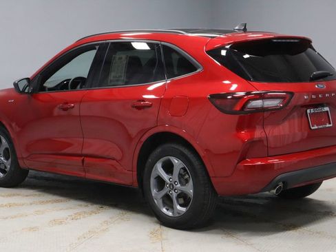 Certified 2023 Ford Escape ST-Line w/ Tech Pack #1 image 9