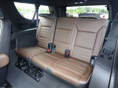 New 2026 GMC Yukon XL Denali Ultimate w/ LPO, Floor Liner Package AWD/4WD image 18