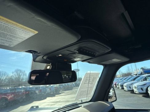 Used 2023 Ford Bronco Wildtrak image 25